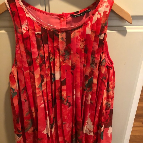 Cute top bought in Sweden. Never worn - Picture 2 of 3